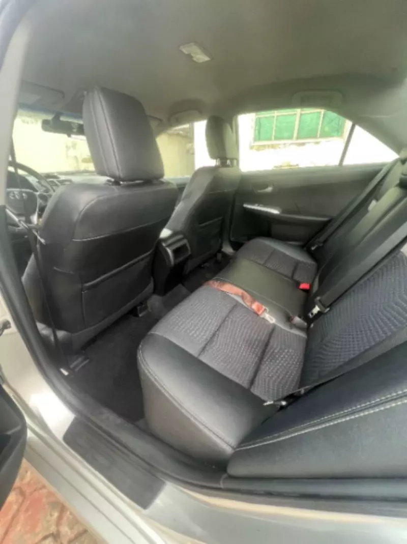 Toyota Camry   - 2012