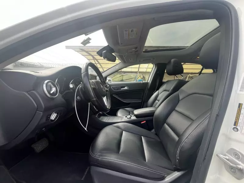 Mercedes-Benz Gla-class   - 2015