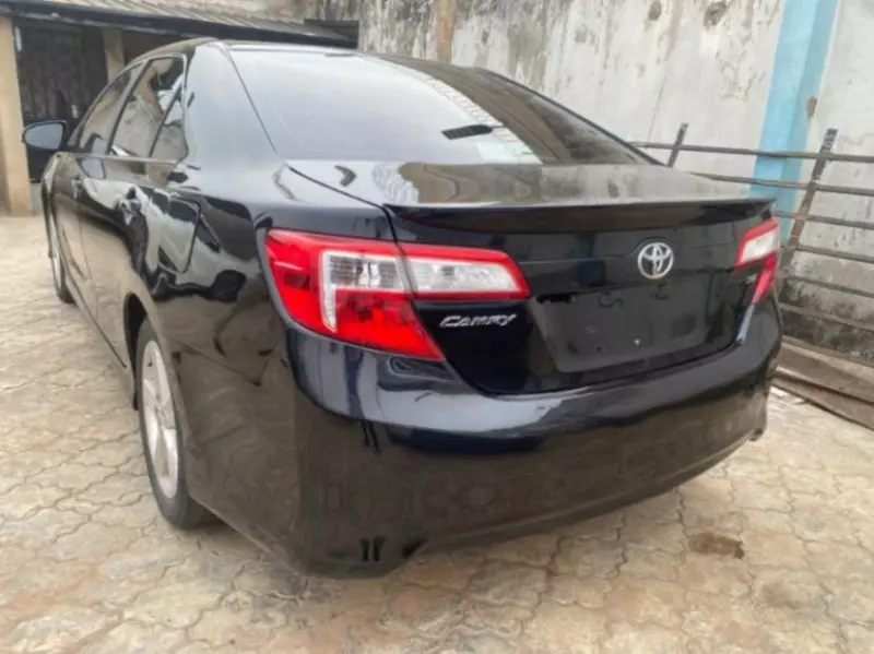 Toyota Camry   - 2013
