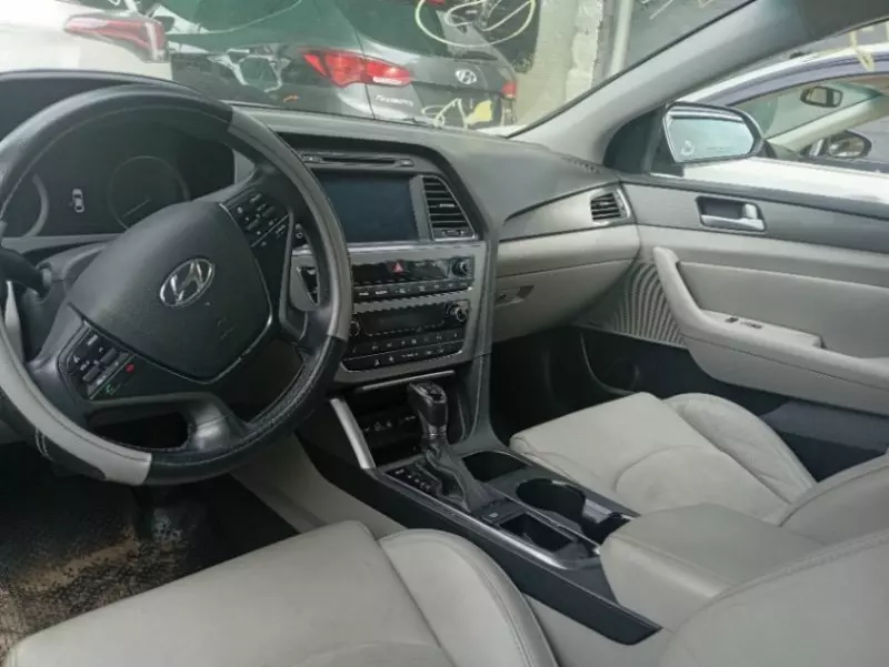 Hyundai Sonata   - 2015