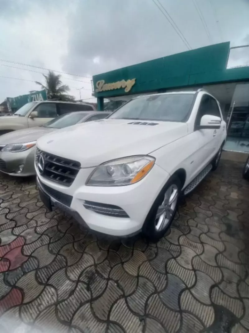 Mercedes-Benz ML 350   - 2012