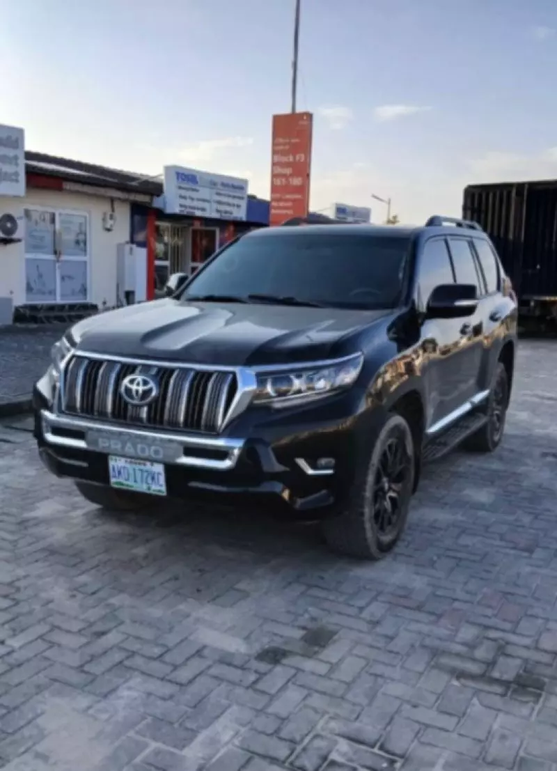 Toyota Landcruiser Prado   - 2012