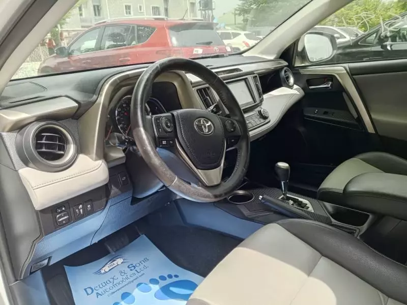 Toyota RAV4   - 2014