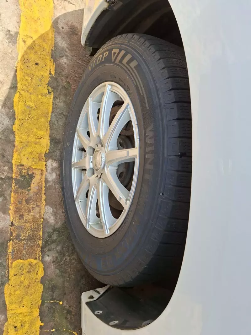 Toyota Alphard   - 2012