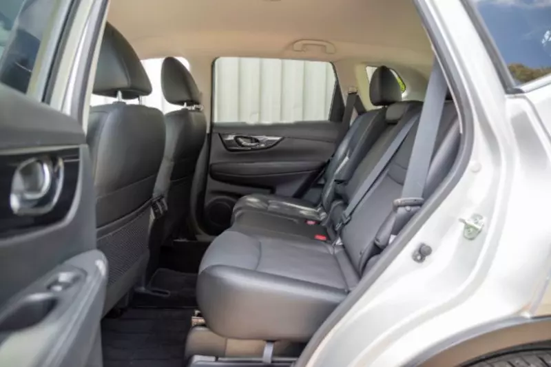 Nissan EXTRAIL HYBRID   - 2018