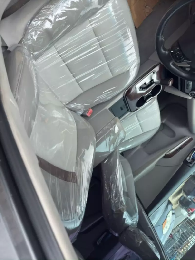 Toyota Camry   - 2012