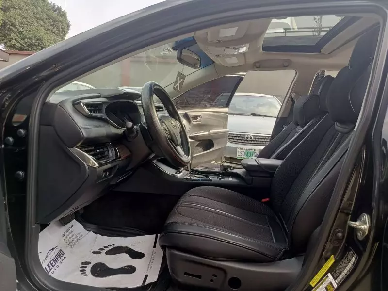 Toyota Avalon   - 2015