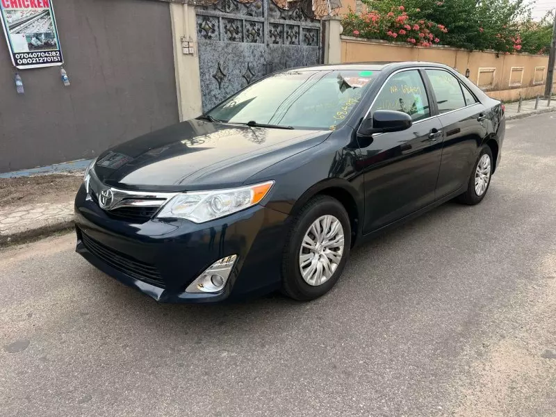 Toyota Camry   - 2012