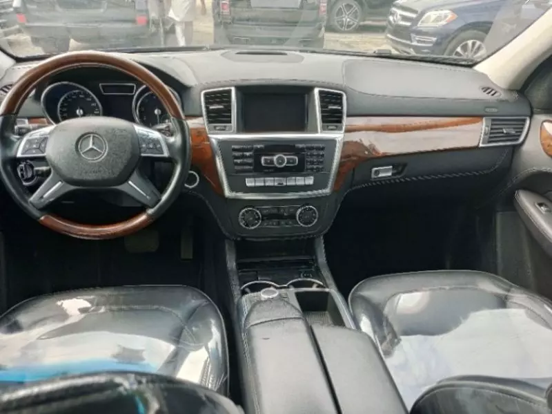 Mercedes-Benz ML 550   - 2013