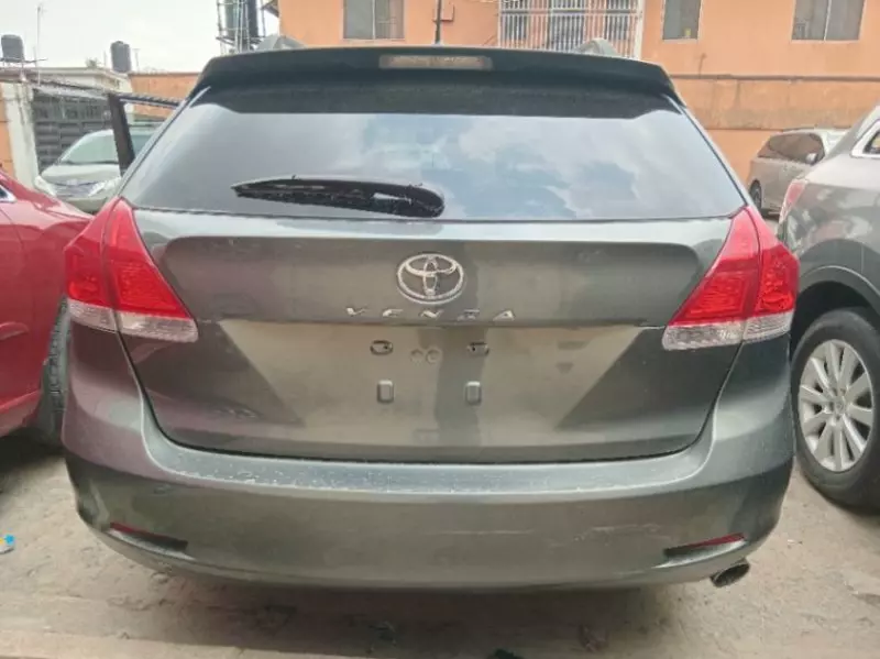 Toyota Venza   - 2010