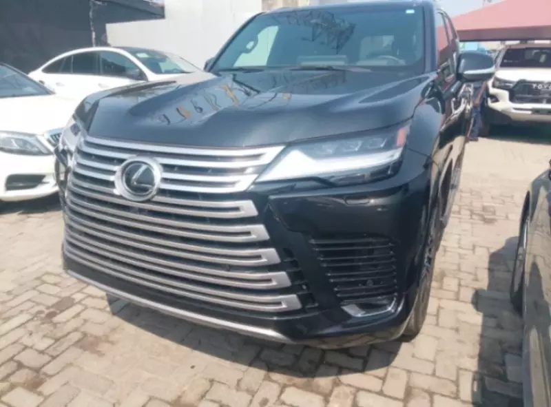Lexus LX