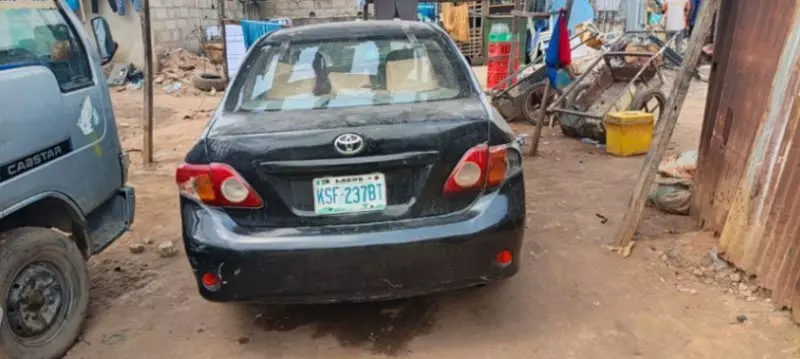 Toyota Corolla   - 2010