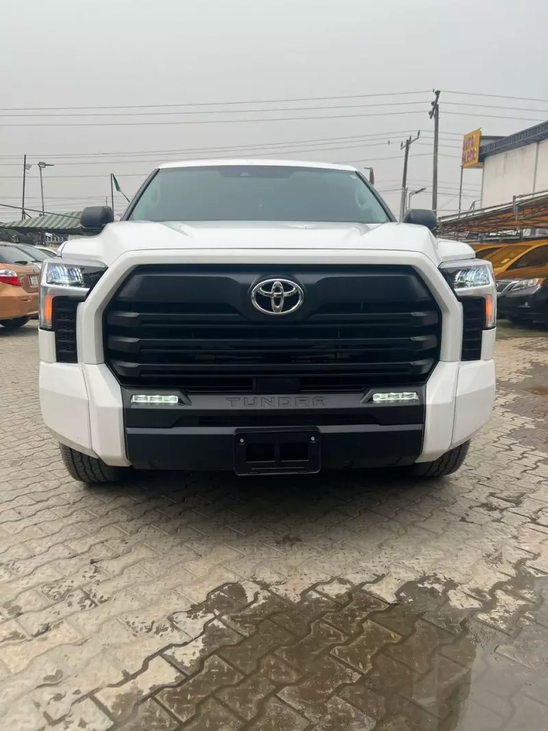 Toyota Tundra   - 2024