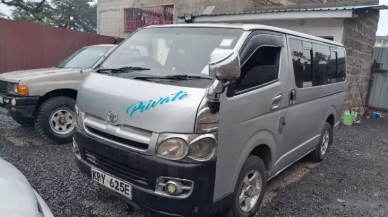 Toyota Hiace   - 2008