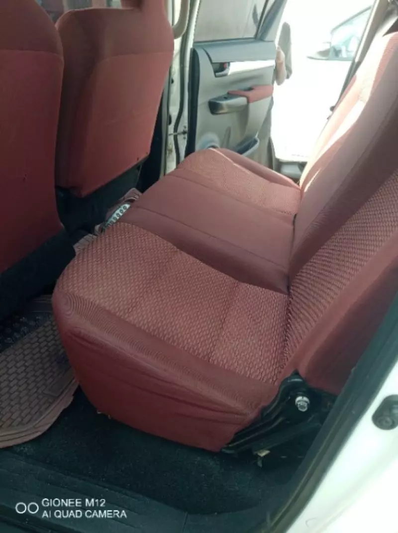 Toyota Hilux    - 2018