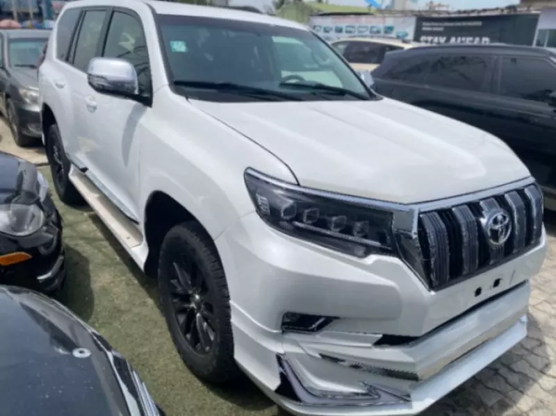 Toyota Landcruiser Prado   - 2013