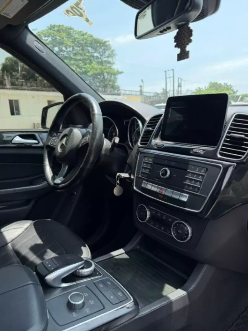 Mercedes-Benz GLE 400   - 2017