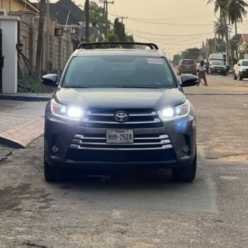 Toyota Highlander - 2015