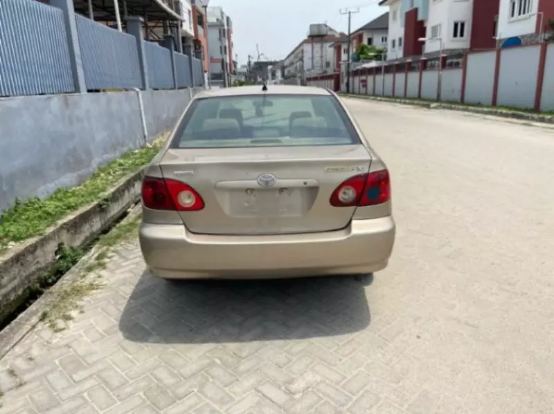 Toyota Corolla   - 2007