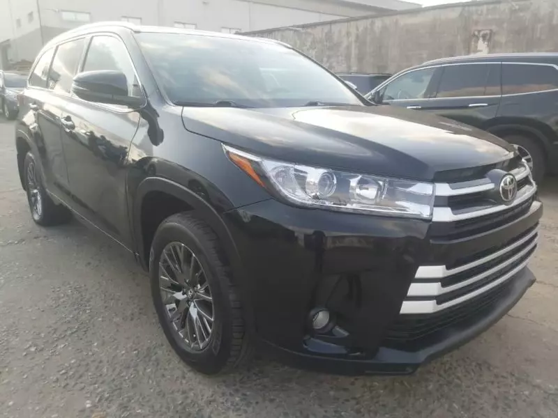 Toyota Highlander   - 2018