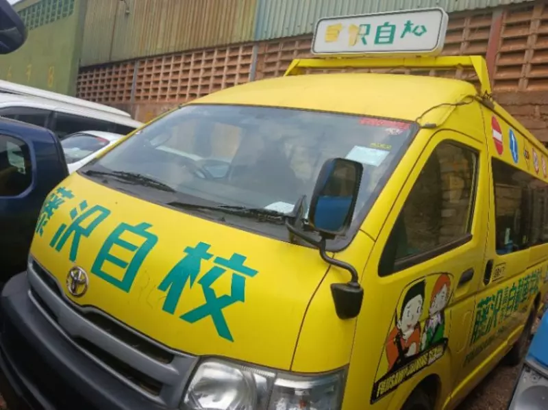 Toyota Hiace   - 2012