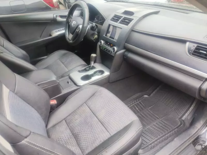 Toyota Camry   - 2014