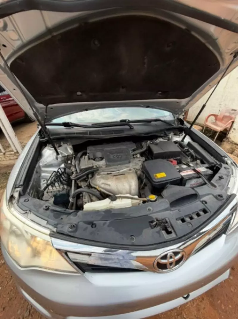 Toyota Camry   - 2014