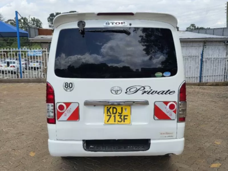 Toyota Hiace   - 2015