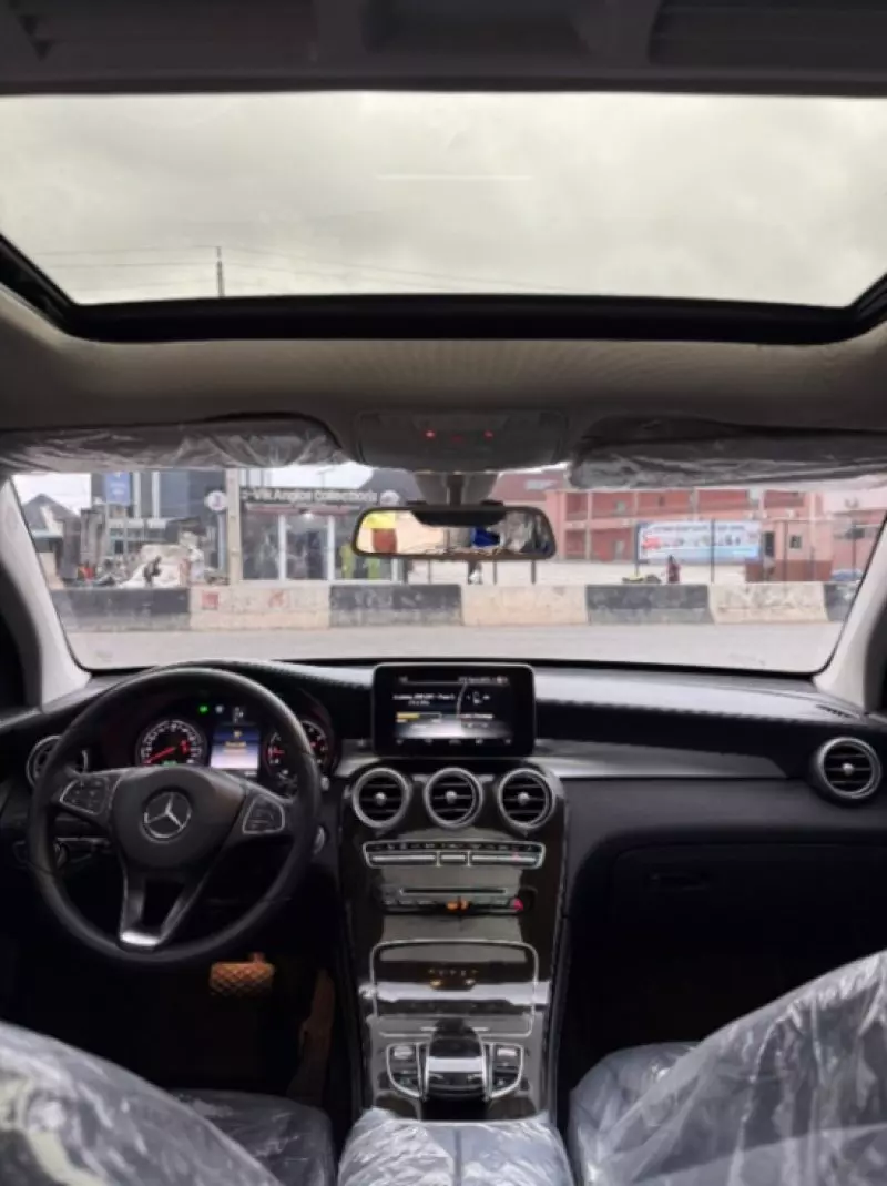 Mercedes-Benz GLC 300   - 2018