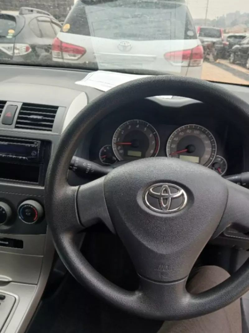 Toyota Fielder    - 2012