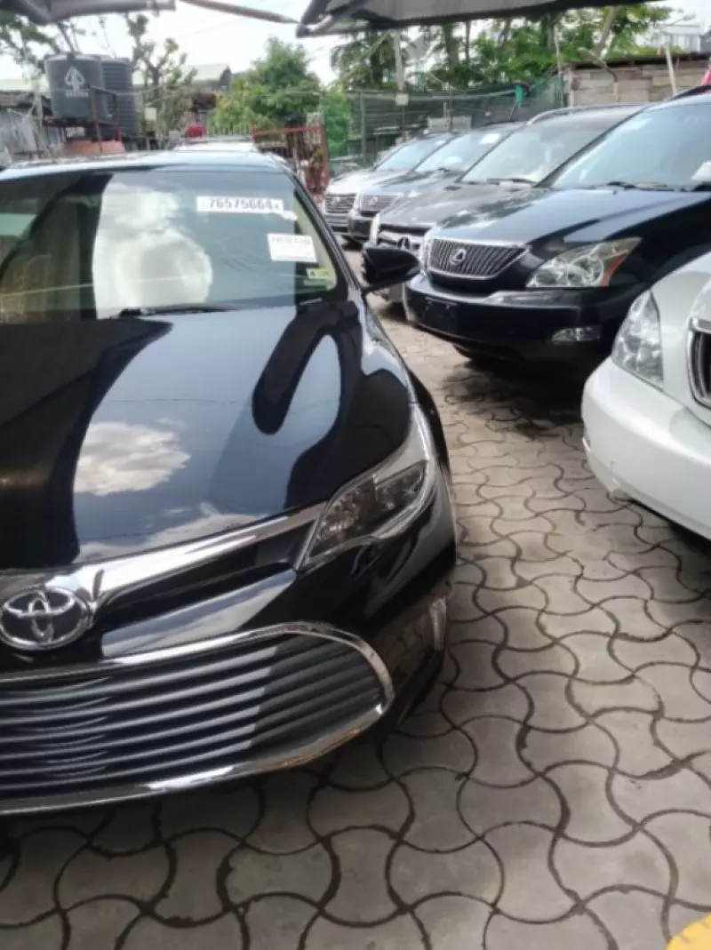 Toyota Avalon   - 2016