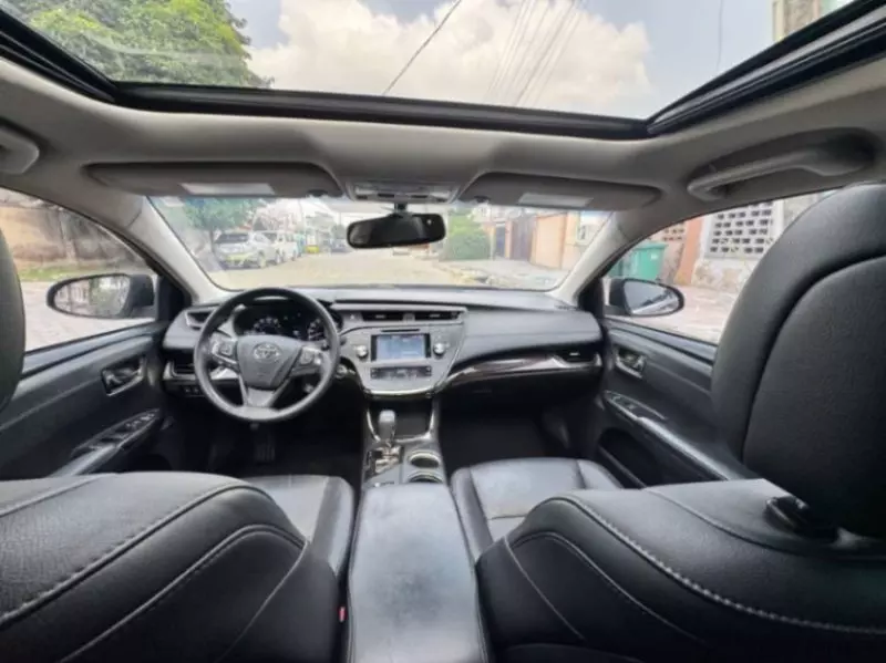 Toyota Avalon - 2015