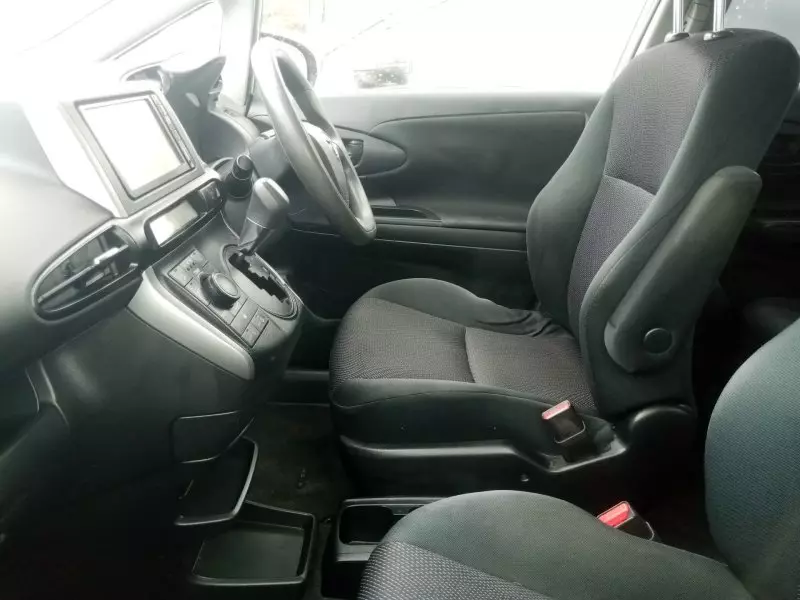Toyota Wish   - 2012
