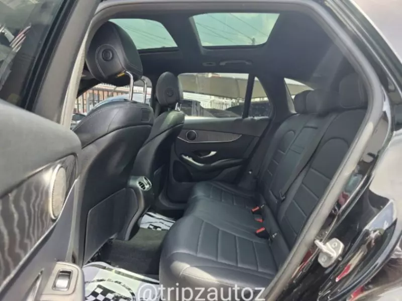 Mercedes-Benz GLC 300   - 2018