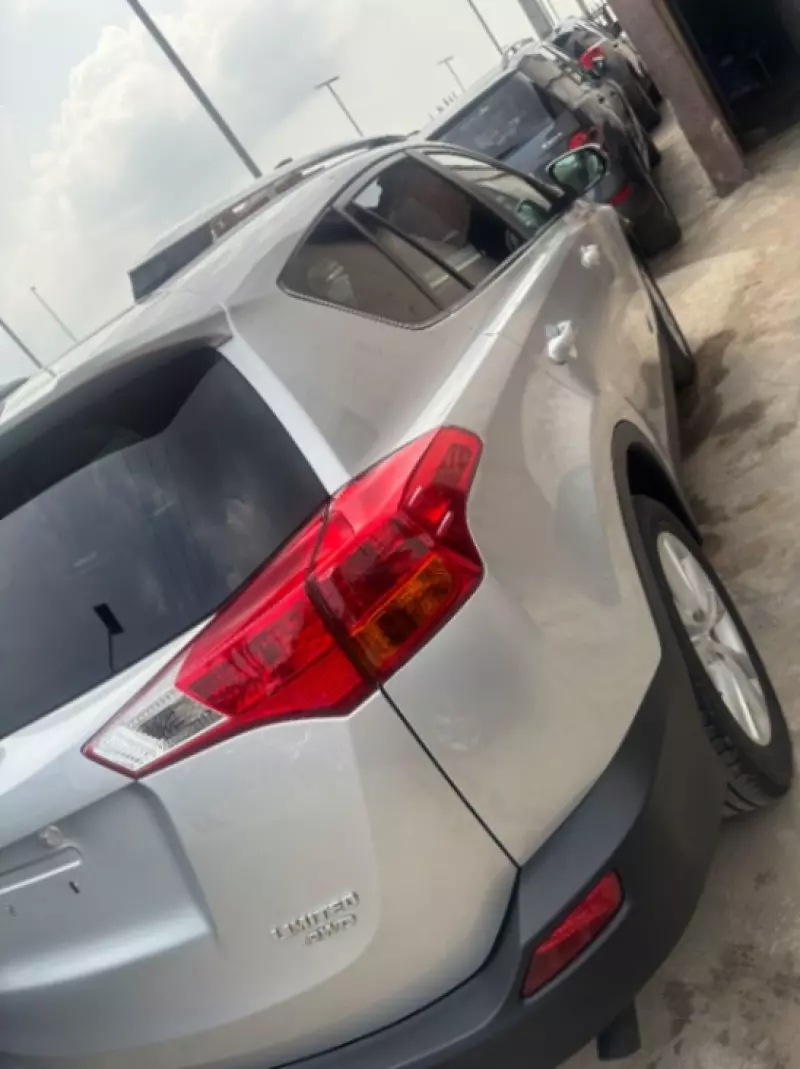 Toyota RAV 4   - 2013