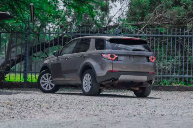 Land Rover Discovery   - 2015
