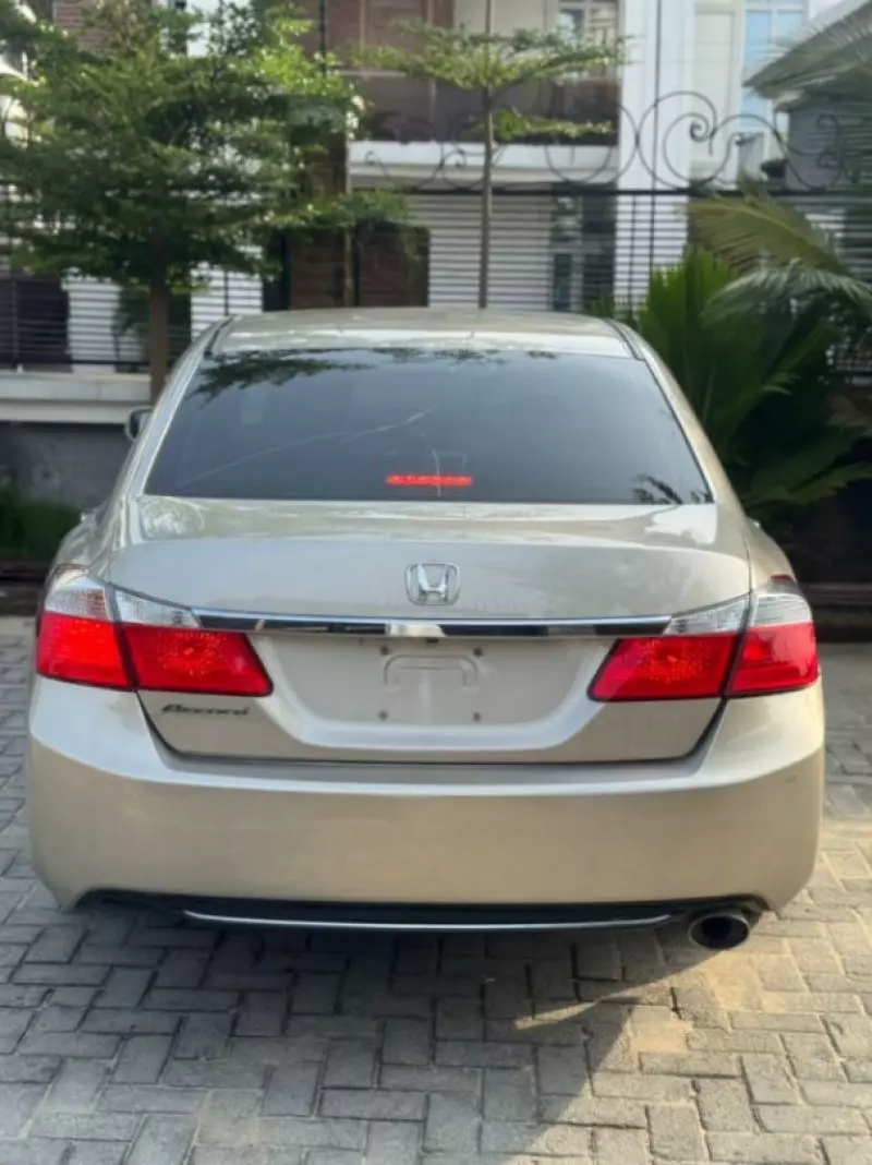 Honda Accord   - 2015