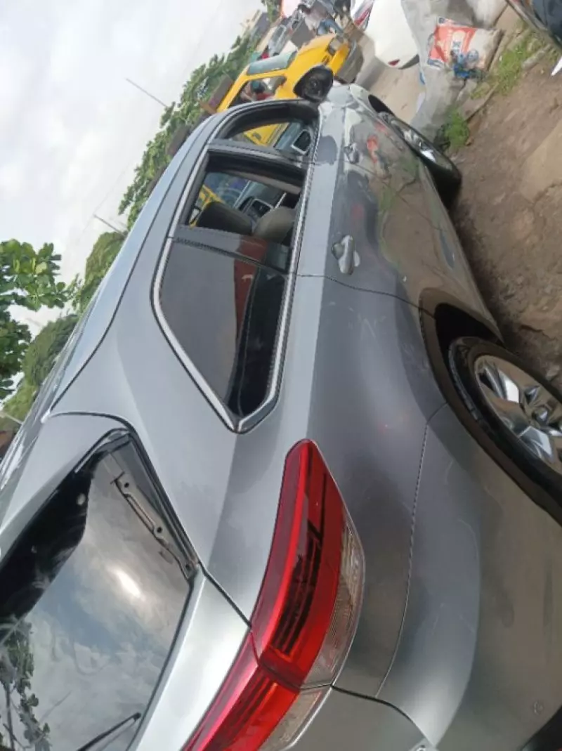 Toyota Highlander   - 2016