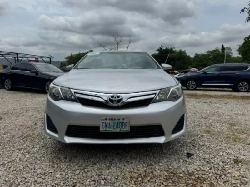 Toyota camry   - 2013