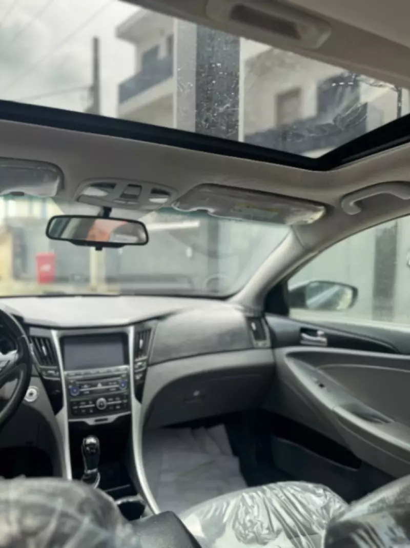 Hyundai Sonata   - 2014