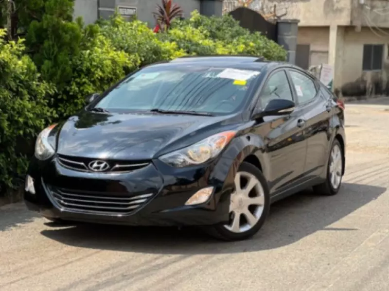 Hyundai Elantra   - 2014