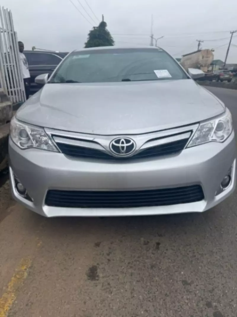 Toyota Camry   - 2012