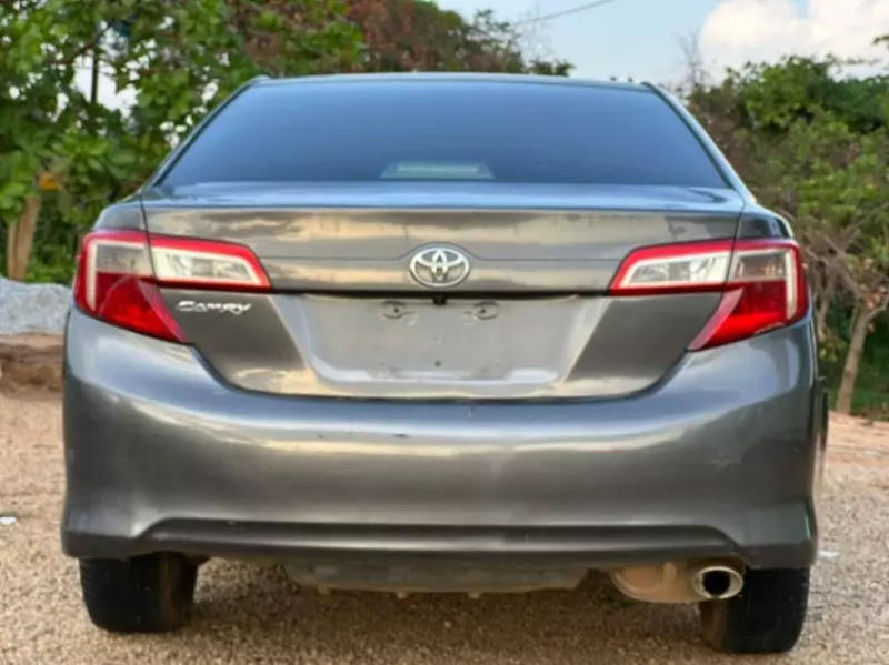 Toyota Camry   - 2013