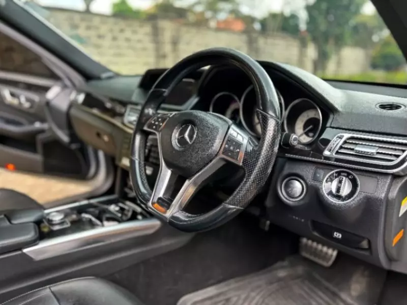 Mercedes-Benz E 250 - 2014
