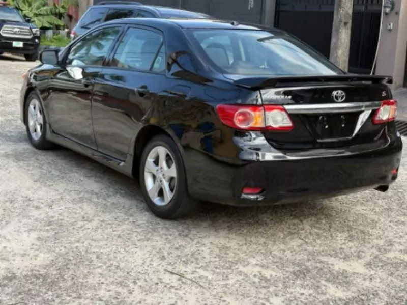 Toyota Corolla Sport   - 2012