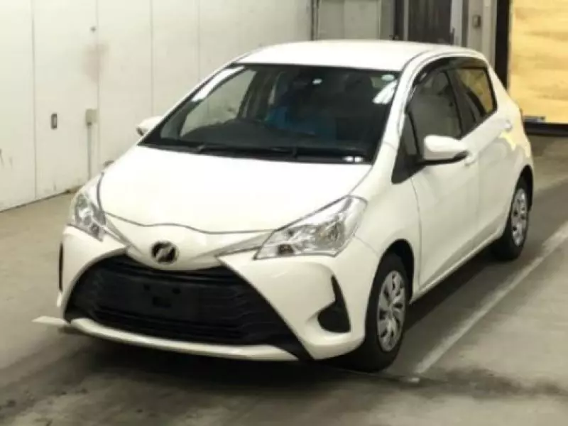 Toyota Vitz   - 2018