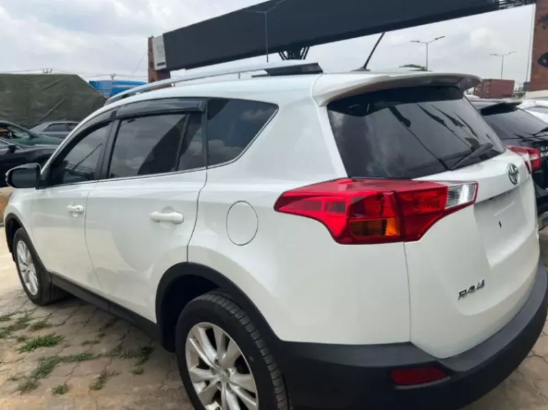 Toyota RAV4   - 2014