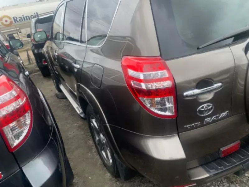 Toyota RAV 4   - 2011