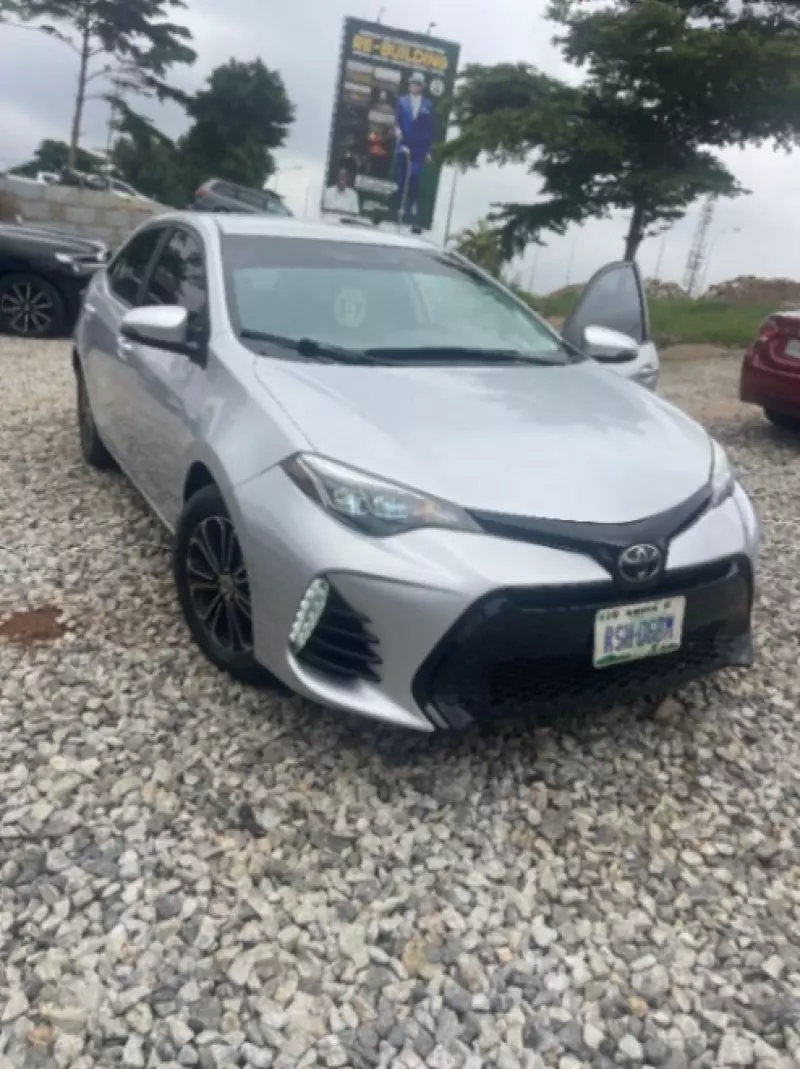 Toyota corolla   - 2015