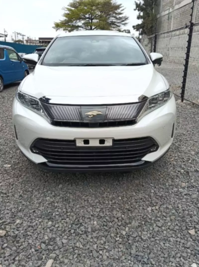 Toyota Harrier   - 2020